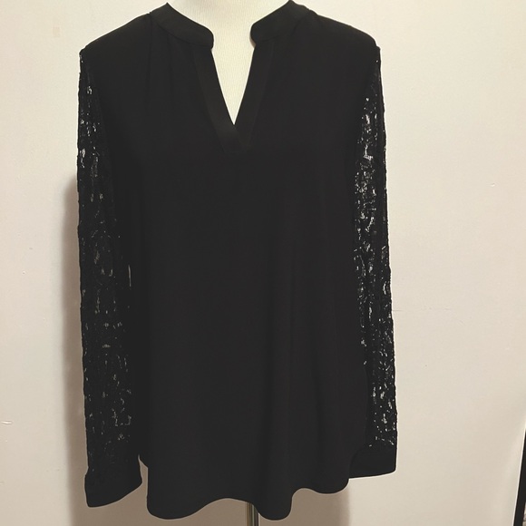 Kasper Tops - Kasper Womens Blouse, Split Neck, Lace Sleeves, Buttoned Cuffs, Size L